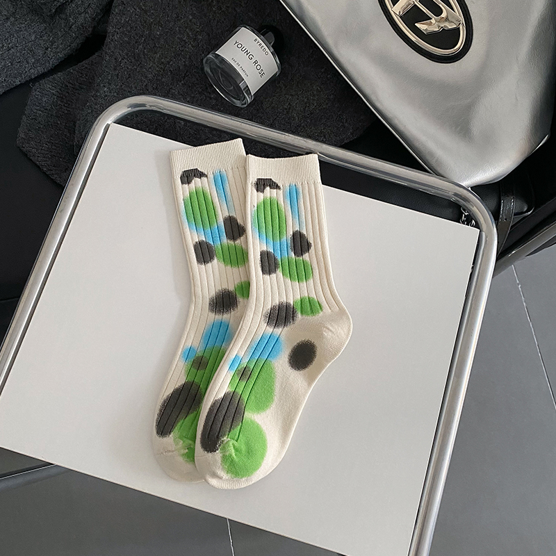 Tie-dye polkaprikkede sokker