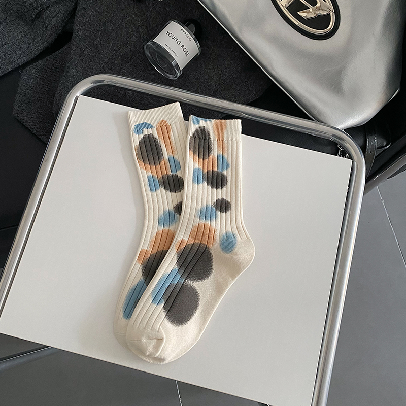 Tie-dye polkaprikkede sokker